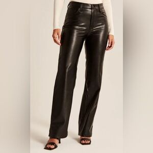 Abercrombie & Fitch Curve Love Vegan Leather 90s Relaxed Pant